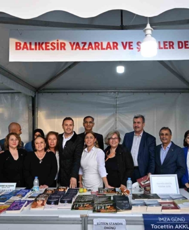 Balıkesir kitap fuarını 150 bin kişi ziyaret etti