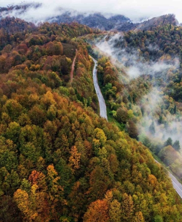 Film platosunu aratmayan manzara: Sisler altındaki Çam Dağı hayran bıraktı