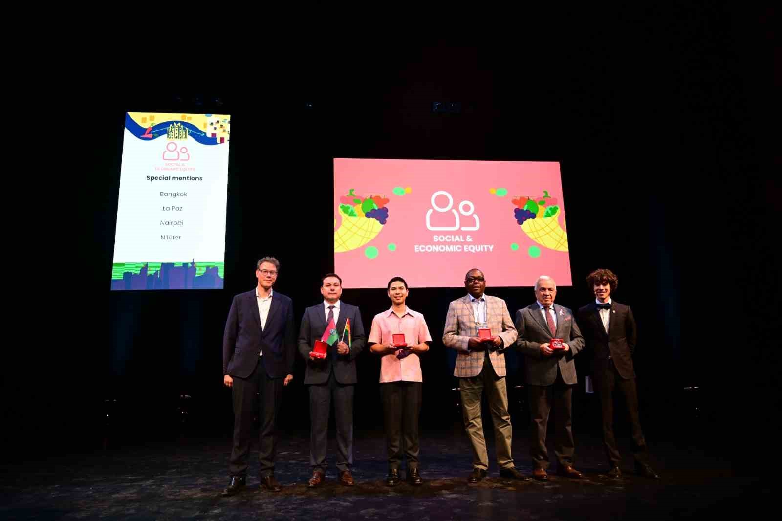 Nilüfer Belediyesi’nin "Dayanışma Sofrası"na Milano’dan ödül