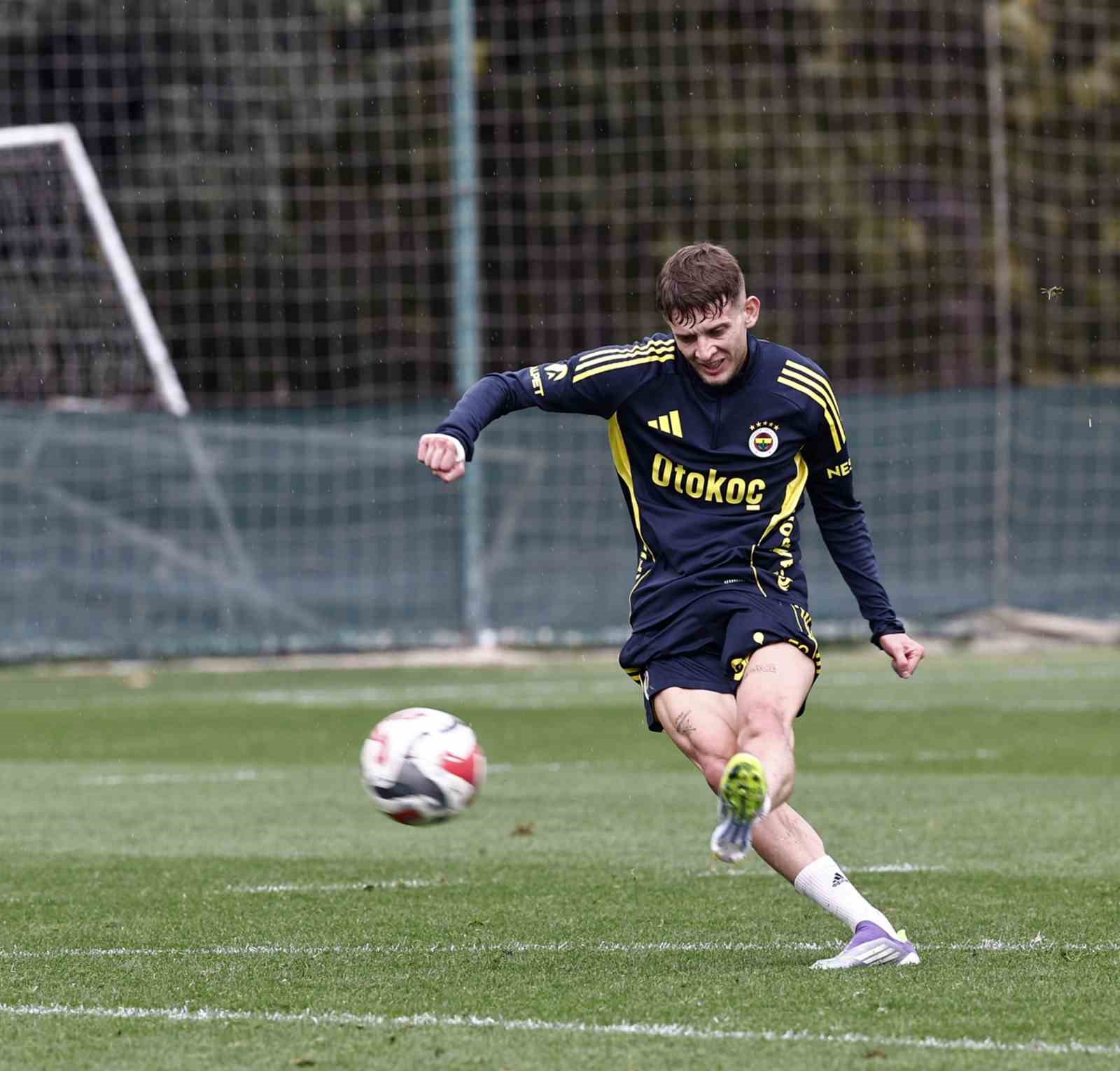 Fenerbahçe, Samsunspor maçı hazırlıklarına başladı