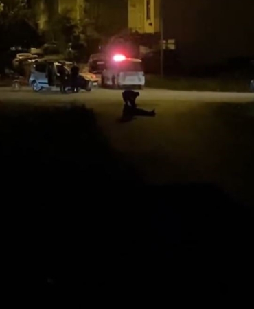 Arnavutköy’de gece yarısı sokak ortasında kavga: Polis güçlükle müdahale etti