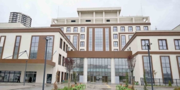 Esenyurt’ta sağlık yatırımları hız kesmiyor: Mehmet Akif Ersoy Aile Sağlığı Merkezi hizmete açıldı