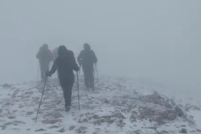 Uludağ’da yılın ilk karını zirvede kutladılar