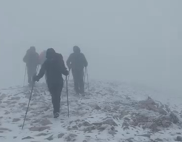 Uludağ’da yılın ilk karını zirvede kutladılar