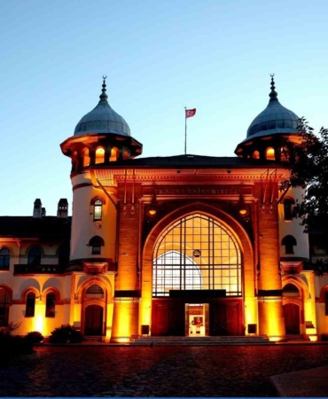 Tarihi Karaağaç Gar Binası ışıl ışıl oldu