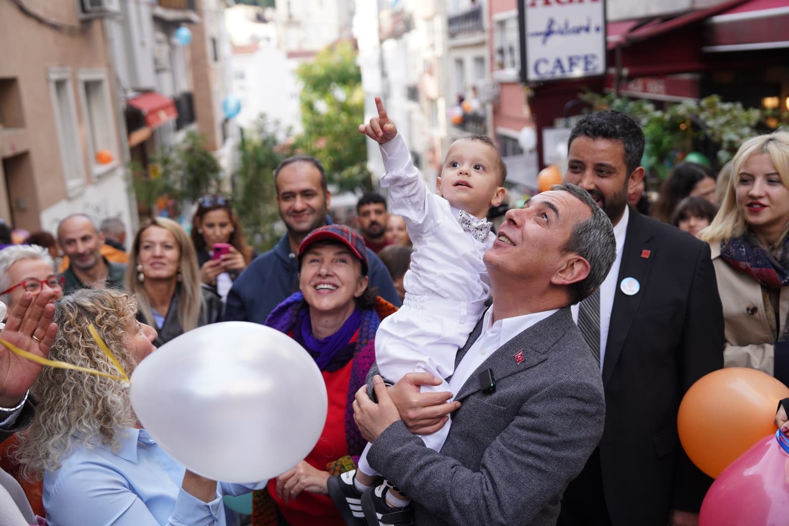 Robin’in zaferi: Hastalığı yendi, umudu gökyüzüne bıraktı