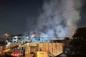 Ümraniye’de fabrikadaki yangın kontrol altına alındı