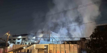 Ümraniye’de fabrikadaki yangın kontrol altına alındı