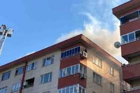 Tadilat yapılan çatı alevlere teslim oldu