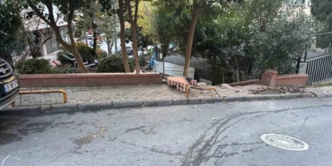 Şişli’de kontrolden çıkan otomobil duvara çarptı