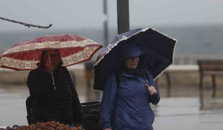 Türk Yıldızları’na Bursa’da yağmur engeli