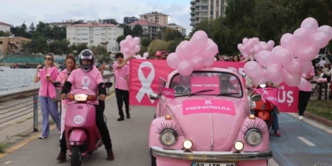 Memorial’dan meme kanseri farkındalığı için Pembe Yürüyüş: "Teşhise geç kalma, farkında ol"