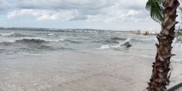 Büyükçekmece’de lodos etkili oldu