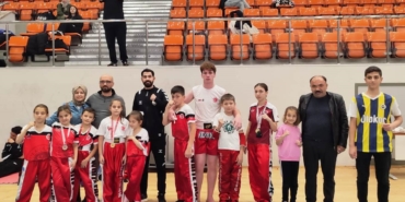 Körfez Gençlerbirliği sporcuları Darıca’dan 9 madalya ile döndü