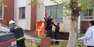 Kırklareli’nde korkutan yangın: Mahsur kalanlar merdivenli araçla kurtarıldı