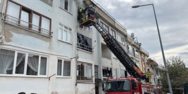 Erdek’te apartman dairesinde korkutan yangın