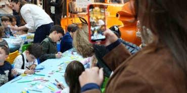 Kırmızı Karavan’ın ev sahipliği yaptığı Çocuk Festivali gerçekleşti