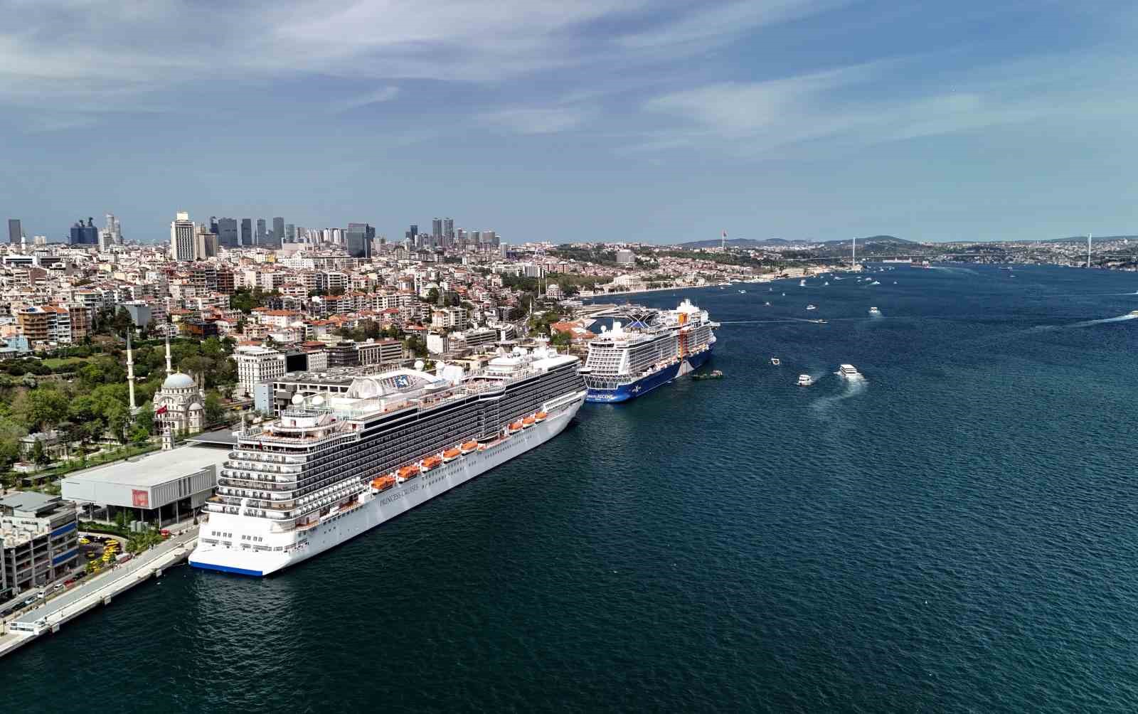 İstanbul Valiliği açıkladı: "2025’in ilk 8 ayında kruvaziyer limanlarında toplam 410 bin 577 yolcu ağırlandı"