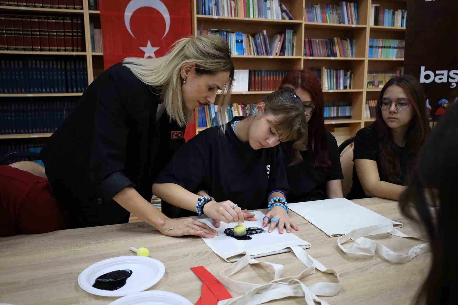 SAMEK’ten anlamlı etkinlik: Sakarya Anadolu Lisesi’nde 29 Ekim coşkusu