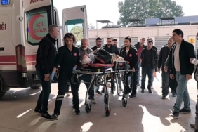 İskelenin altında kalan işçi ağır yaralandı