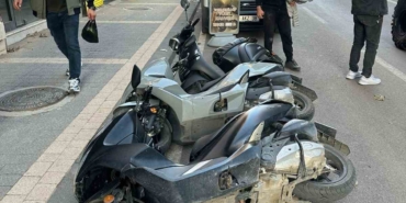 Üç motosiklet domino taşı gibi devrildi