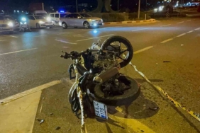 Motosiklet ile midibüs çarpıştı: 1 ölü