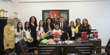 Kartal Belediyesi’nden öğrencilerle geri dönüşüm seferberliği