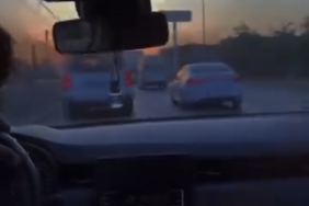 Makas atarak trafiği tehlikeye attı, o anları kayda aldırıp paylaştı