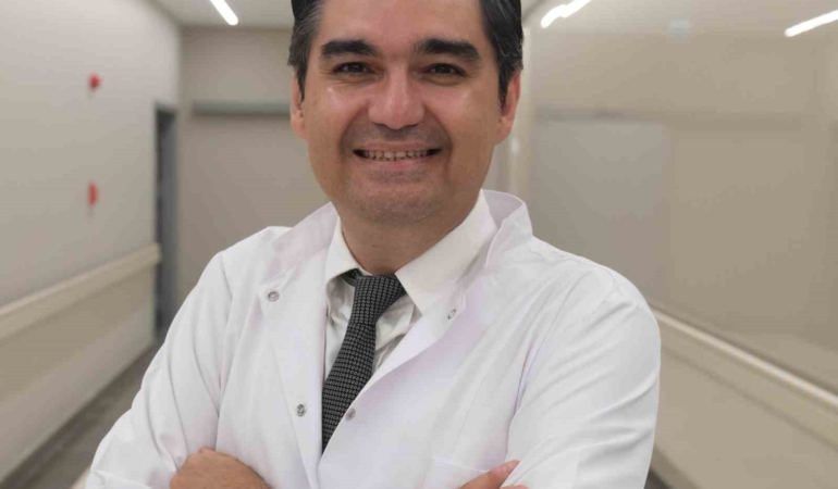 Çocuklara göz damlasını doğru damlatmak için öneriler