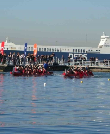 ’Pendik Cumhuriyet Kupası Dragon Bot Yarışları’nda öğrenciler birincilik için kürek çekti