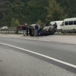 D-100’de sürücüsünün kontrolünden çıkan otomobil takla attı: 1 yaralı