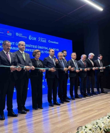 Bakan Kacır: "Kritik alanlarda dışa bağımlılığı azaltacağız"