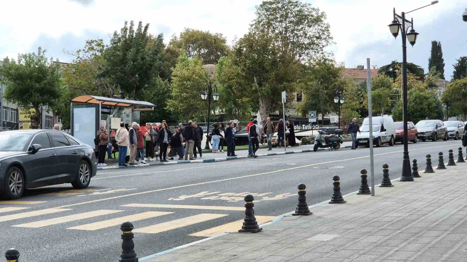 Tekirdağ’da deprem vatandaşlarda paniğe neden oldu