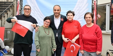 Engelsiz Yaşam Merkezi’nde yeni eğitim yılı, cumhuriyet coşkusu ile başladı