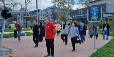 Bir yandan öğrenirken, diğer yandan da tecrübeleriyle öğretiyorlar