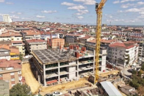 Sultangazi Yunus Emre Mahallesi’nde gençlik ve spor merkezi hızla yükseliyor