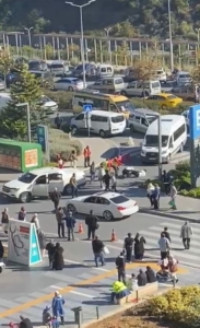 Hastane girişinde kavga: Taraflar tekme tokat birbirine girdi