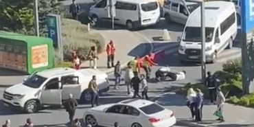 Hastane girişinde kavga: Taraflar tekme tokat birbirine girdi