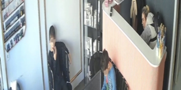 Sultangazi’de hırsızlık yapan kadın kendisini uyaran çocukları itip kaçtı