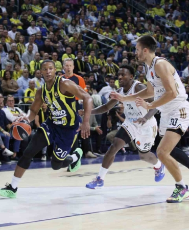 Euroleague: Fenerbahçe: 69 - Dubai Basketbol: 93