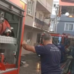 Çatı katında çıkan yangın paniğe neden oldu