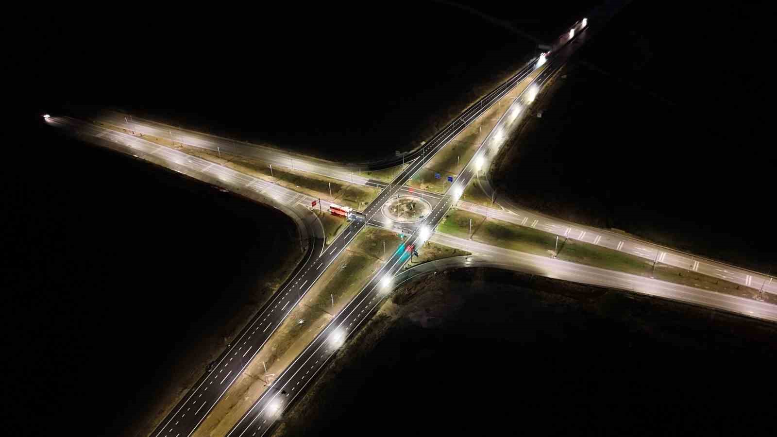 Ölümlü kazaların yaşandığı Pınarhisar-Lüleburgaz Kavşağı’nda aydınlatma çalışmaları tamamlandı