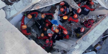 Kocaeli Valisi Aktaş: "Bir vatandaşımızın sesini aldık, 9 bina tedbiren tahliye edildi"