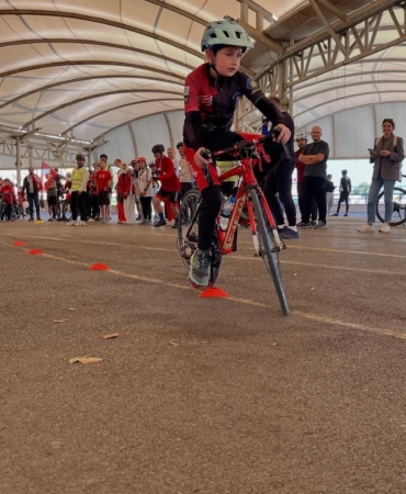 Nilüfer’de Cumhuriyet coşkusu pedallarla sokaklara taşındı
