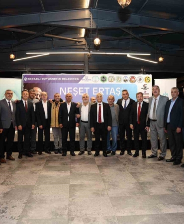 "Bozkırın Tezenesi" ölümün 13. yılında türkülerle anıldı