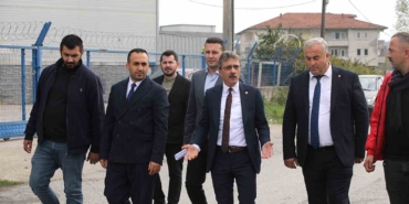 Erenler’e yıl sonuna kadar 30 bin ton asfalt atılacak