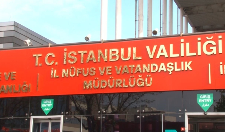 Eski tip ehliyetleri yenileme işlemi son gününde devam ediyor