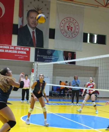 Balıkesir’de Cumhuriyet Kupası coşkusu başladı