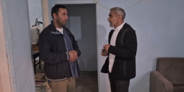 Mersin’den İstanbul’a uzanan buruk bir hayat hikayesi: Annesinin kabul etmediği engelli adama muhtar sahip çıktı