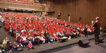 Şermin Yaşar: "Türkçe’nin en orijinal hali köylerde"